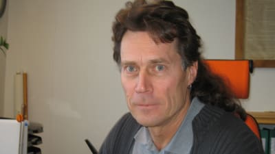 Jukka Hautaviita är finsk undervisningschef i Raseborg