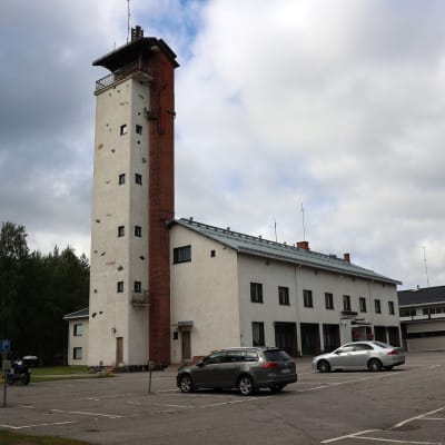 Rovaniemen vanha paloasema kesällä kuvattuna.