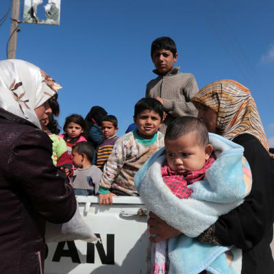 Över 150 000 civila har flytt söderut från Afrin under de senaste dagarna