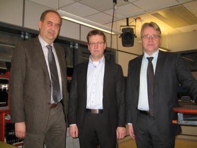Tage Fredriksson (branschchef Bioenergia r.f.), Roger Holm (VD Alholmens Kraft), Peter Östman (riksdagsman KD)