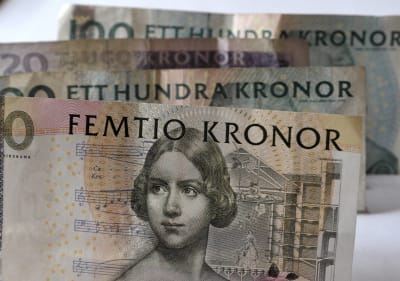 Svenska kronor.