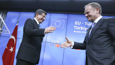 Ahmet Davutoglu och Donald Tusk.