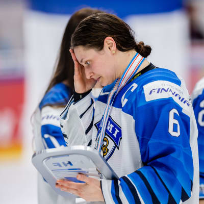 Jenni Hiirikoski deppar efter finalen