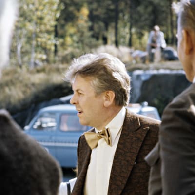 Pentti Siimes tv-elokuvassa Robinson Crusoe Jr.