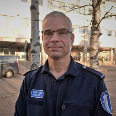 Polis Niklas Kråknäs i Böle.