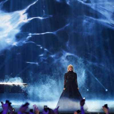 Norma John på Eurovisionsscenen.