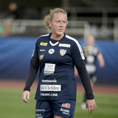Anna Westerlund på fotbollsplanen.