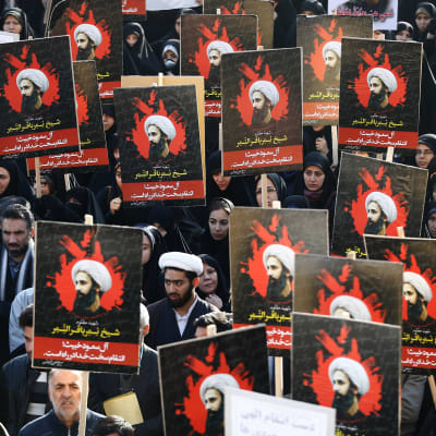 Avrättningen av Sheik Nimr al-Nimr har lett till omfattande protester i Iran och en diplomatisk kris mellan Iran och Saudiarabien