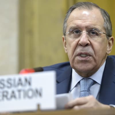Rysslands utrikesminister Sergej Lavrov anklagar Turkiet för "smygande expansion" i Syrien