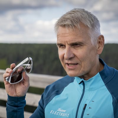 Jarmo Riski toimii paitsi päävalmentajana yksityisessä Electrofit-tallissa myös lajikoordinaattorina Hiihtoliitossa.