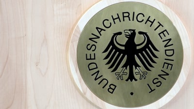 BND:s logo som den ser ut i högkvarteret i Berlin.