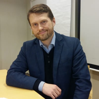 janne Öberg är regeringsråd och arbetar vid Undervisningsministeriet. 