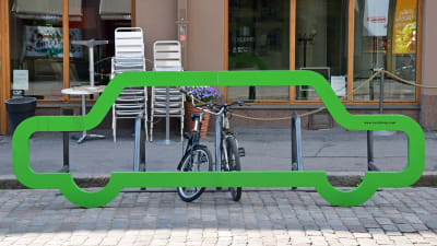 Cykelställning i Hagnäs i Helsingfors.
