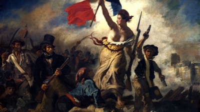 En kvinna håller flaggan under den franska revolutionen.