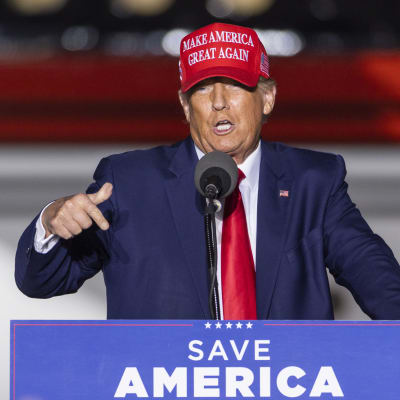 Yhdysvaltain entinen Donald Trump pitämässä puhetta vaalien alla 5. marraskuuta Pennsylvaniassa.