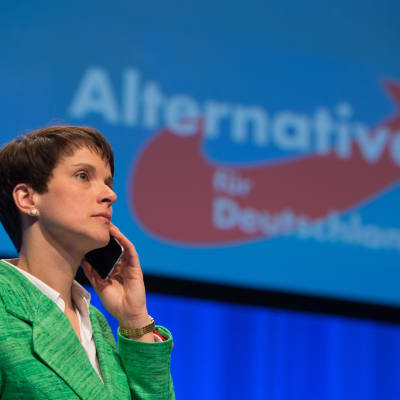 AFD:s partiledare Frauke Petry under partikongressen i Stuttgart 30.5.2016
