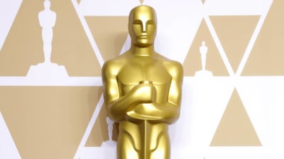 Guldfärgad Oscarsstaty