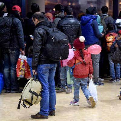 Asylsökande på väg med färja från Kiel i Tyskland till Sverige i november 2015