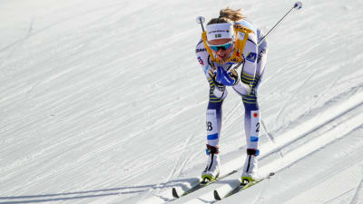 Frida Karlsson i spåret i VM i Seefeld.