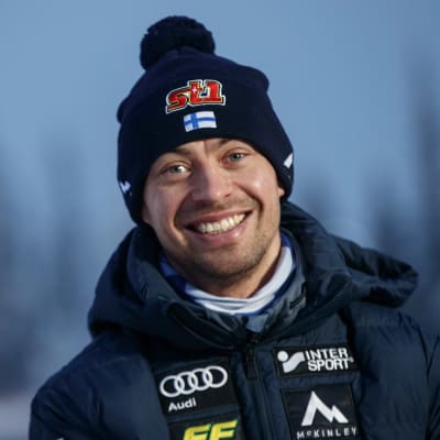 Perttu Hyvärinen kuvassa.