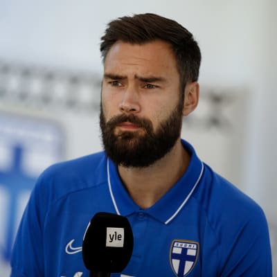 Tim Sparv intervjuas.