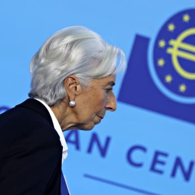 Euroopan keskuspankin EKP:n neuvosto kokoontui torstaina 27. lokakuuta 2022 Frankfurtiin rahapoliittiseen kokoukseensa. Kuvassa pääjohtaja Christine Lagarde.
