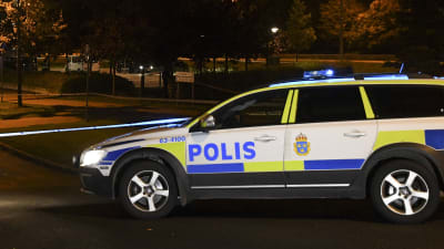 En polisbil i Helsingborg efter en explosion vid en polisstation. 