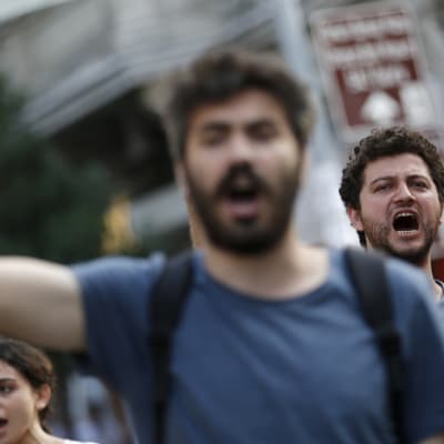 Turkiska demonstranter drog ut på gatorna för tre månader sedan då Israel och Turkiet återupptog sina diplomatiska relationer efter en över fem rå lång paus