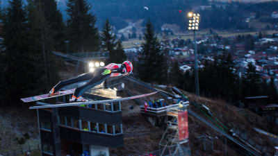 Antti Aalto hoppar backe i Oberstdorf, december 2016.