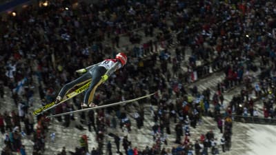 Ville Larinto hoppar inför hemmapublik i VM i Lahtis.