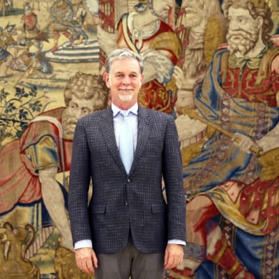 Reed Hastings i rutmönstrad kavaj.