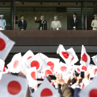 Kejsar Akihito firade sin 83-års fest i december tillsammans med kejsarinnan Michiko och sina barn