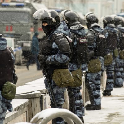 Riot policemen