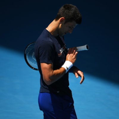 Novak Djokovic på tennisplanen.