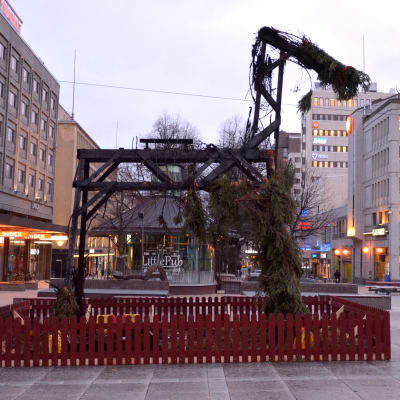 Julbocken har brunnit ned.