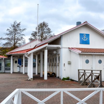 Hamnkontoret i Pargas gästhamn.