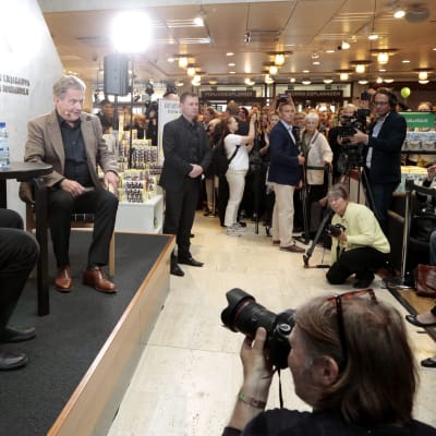 Sauli Niinistö intervjuar Paul Auster 2.9.2017.