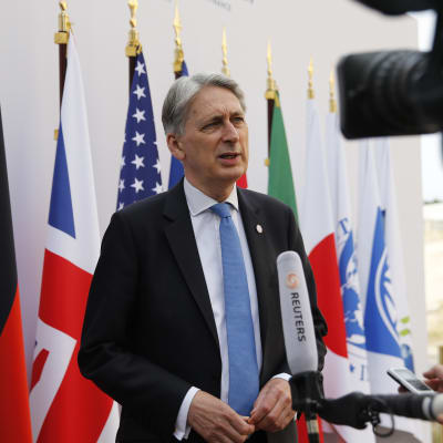 Storbritanniens finansminister Philip Hammond intervjuas under G7 mötet i Chantilly i juli 2019.