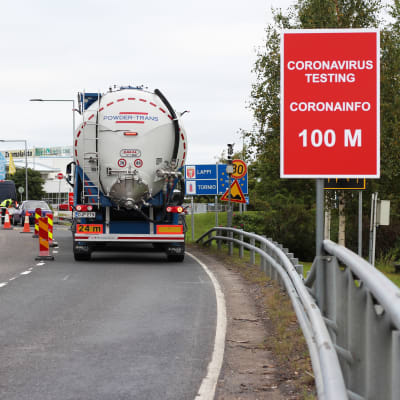 Opasteet koronatestiin Suomen ja Ruotsin rajalla Torniossa