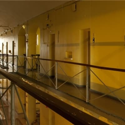 Näkymä vankilamuseon kolmannesta kerroksesta
