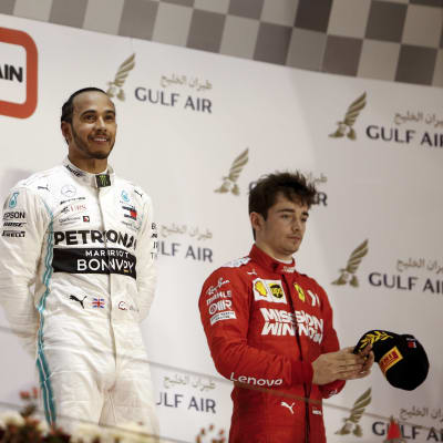 Bottas, Hamilton och Leclerc på pallen i Bahrain.