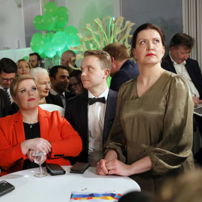 Centerns partiledning på riksdagsvalets valvaka den 2 april 2023.