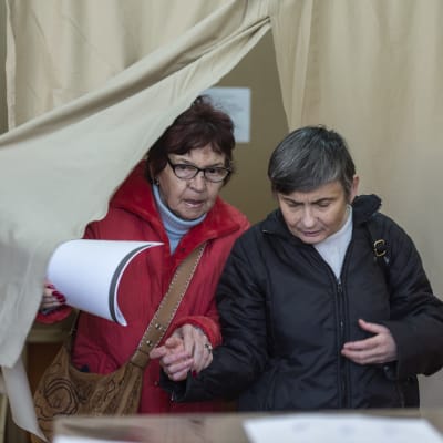 Bulgariska väljare har ett linjeval mellan EU och Ryssland framför sig