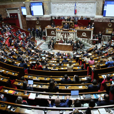 Unkarin parlamentti koolla, sisäkuvaa.