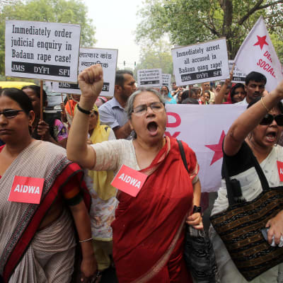 Protest mot våldtäkter i Indien.