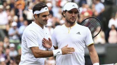 Roger Federer vann över Mischa Zverev i tredje omgången.