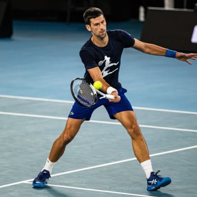 Novak Djokovic laddar upp inför Australien Open.
