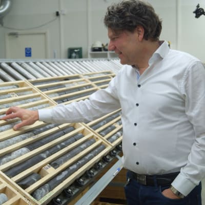 Kelibers vd Pertti Lamberg.