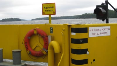 Skåldöfärjan i Ekenäs skärgård