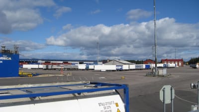 Nya svaveldirektiv betyder sannolikt emra trafik över hamnen i Hangö.